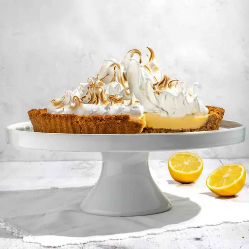 Tarta de limón y merengue con base de galleta