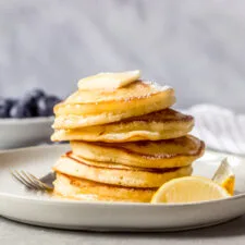 Fluffy Lemon Pancakes