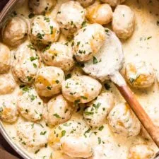 Patatas cremosas al ajo