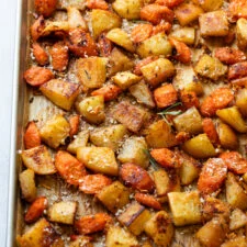 Patatas y Zanahorias Asadas al Horno