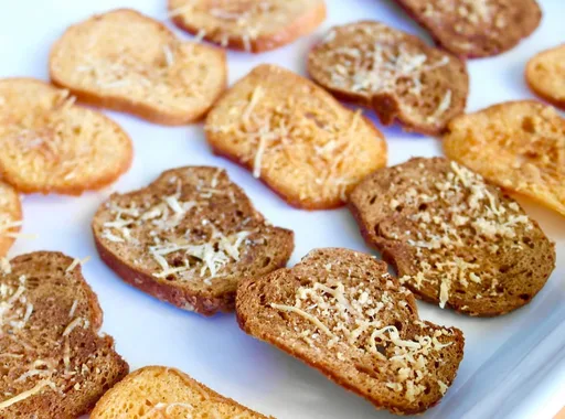 Tostadas de parmesano