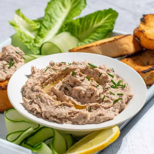 Paté de atún cremoso