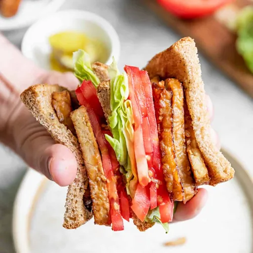 Sándwiches BLT de Bacon de Tempeh