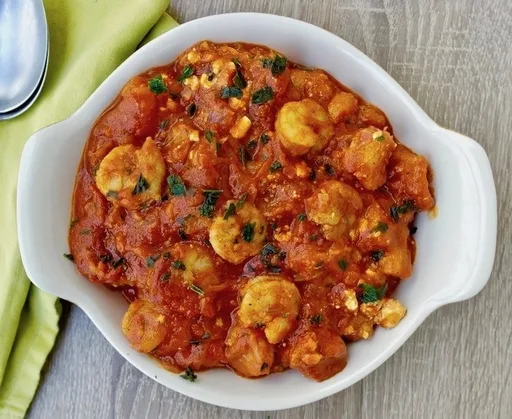Gambas con tomates, queso feta y ouzo: Garides Saganaki
