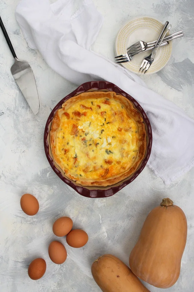 Quiche de calabaza almizclera con cebolla caramelizada