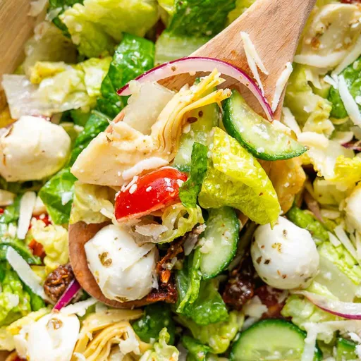 Italian Chopped Salad (Fresh & Crunchy)