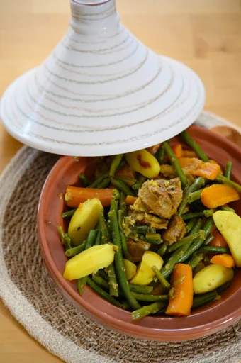Tajine d'agneau aux haricots verts et pommes de terre