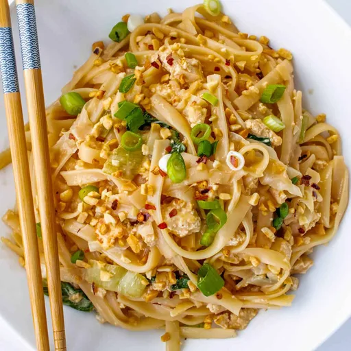 Fideos cremosos con cacahuete (Vegano fácil)