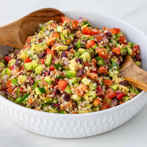 Quinoa Salad (Healthy & Fresh)
