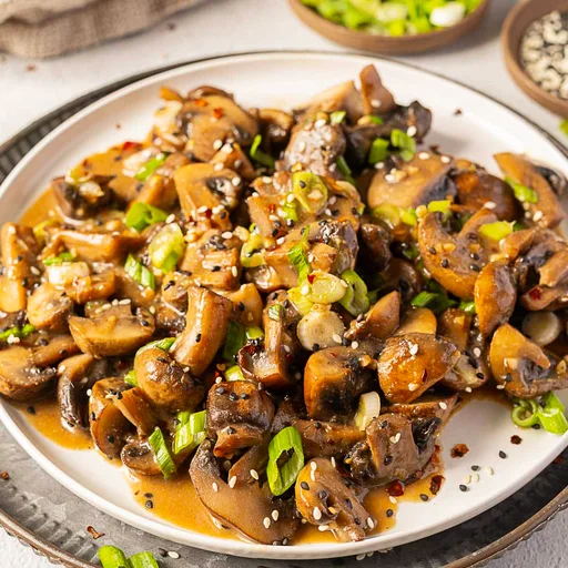 Champiñones salteados al miso