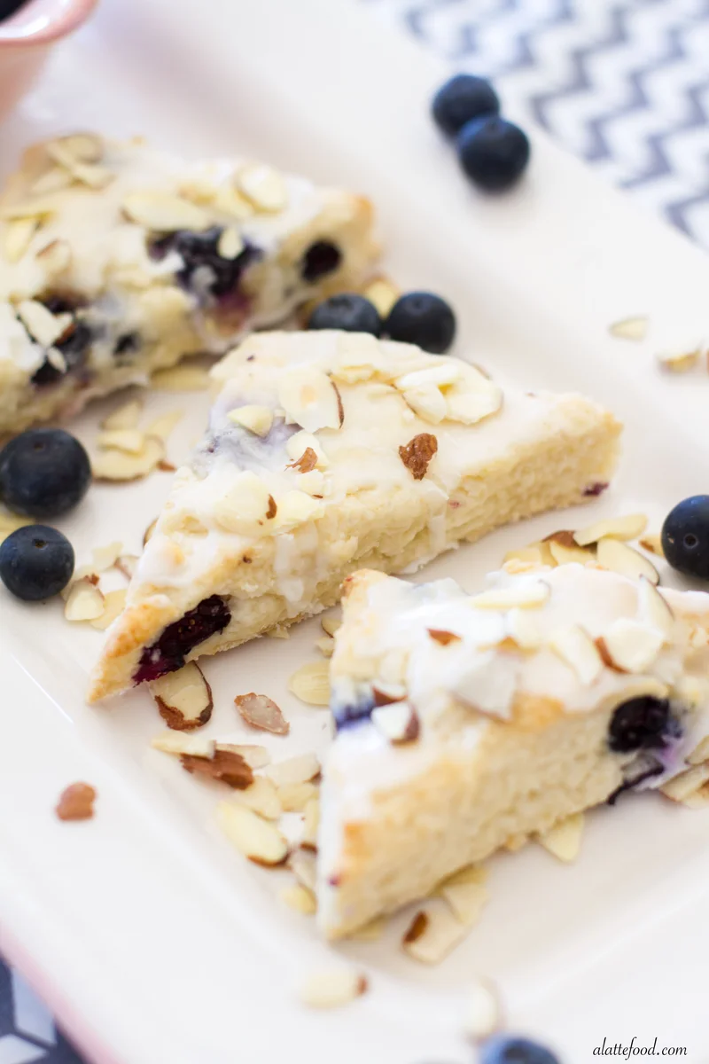 {Mini} Almond Blueberry Scones