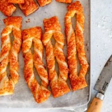 Cheese Straws with Puff Pastry