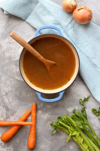 Caldo de Verduras Casero