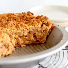 Dutch Apple Pie (Apple Crumble Pie)