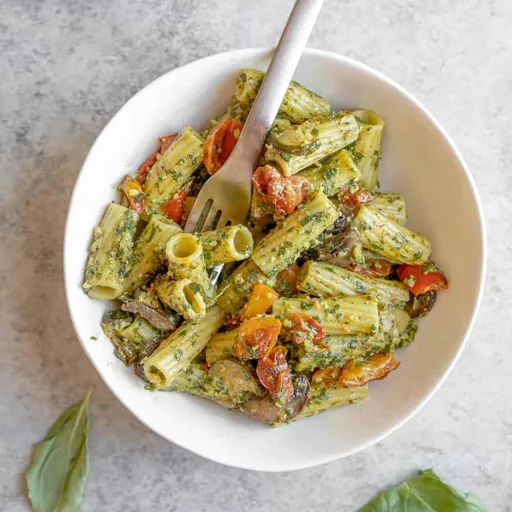 Pasta con Pesto Vegano