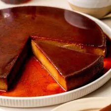Flan fácil al ron especiado