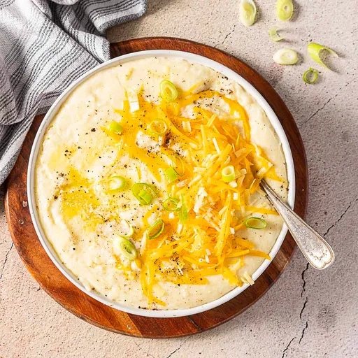 Smoked Cheddar Cheese Grits