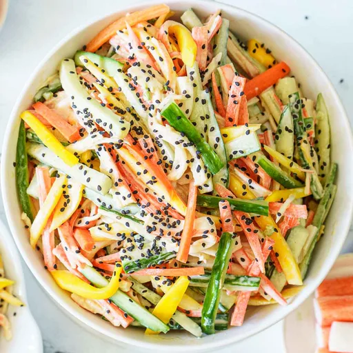 Ensalada Kani picante con mango