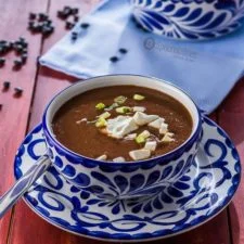 10-Minute Easy Vegetarian Black Bean Soup Recipe