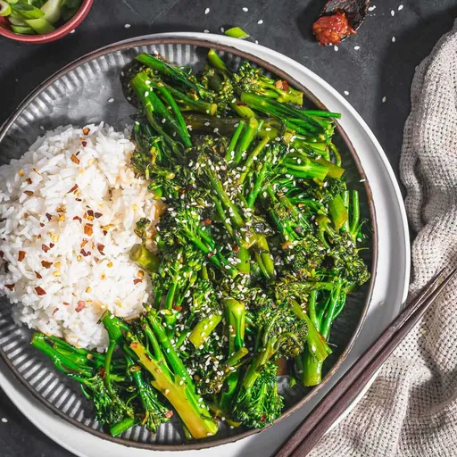 Brotes de brócoli salteados