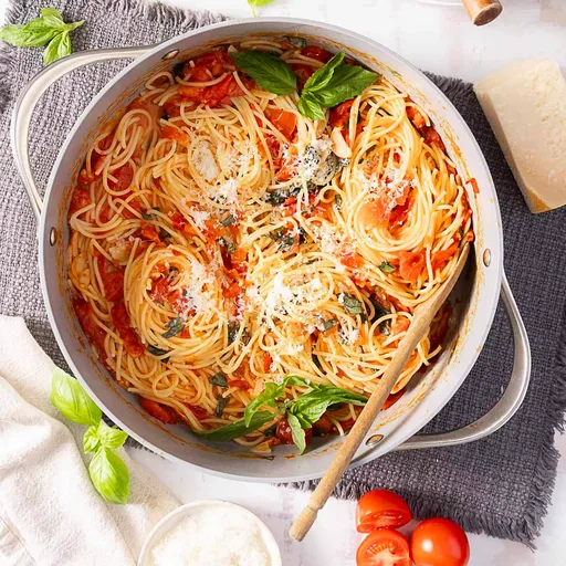Easy Basil Tomato Pasta