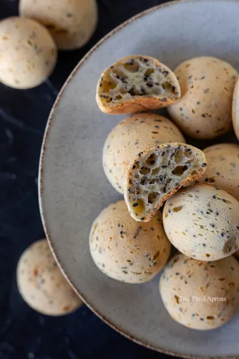 Korean Mochi Bread (Black Sesame)