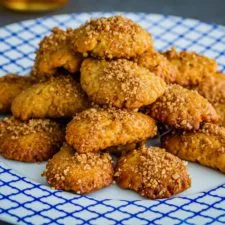 Galletas de miel griegas de Navidad Melomakarona