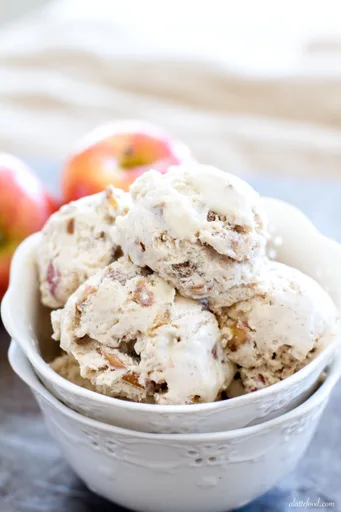 {No Churn} Caramel Apple Ice Cream