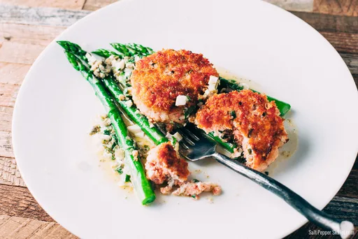Crispy Salmon Cakes