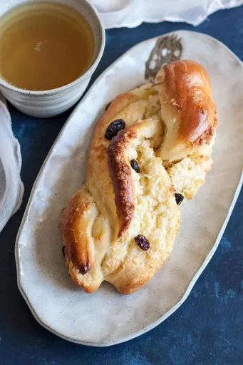 Chinese Bakery Inspired Raisin Coconut Twists