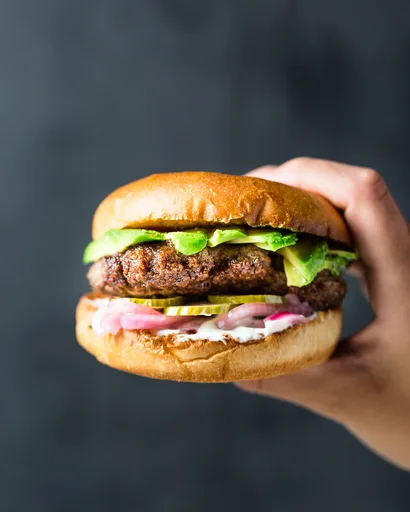 Hamburguesas aplastadas de cordero