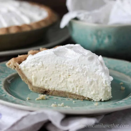 Fluffy Keto Banana Cream Pie