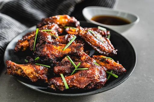 Ali di pollo affumicate all’acero e bourbon con friggitrice ad aria