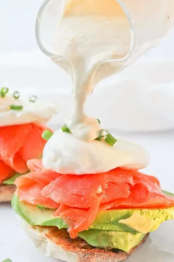 Huevos Royale: huevos benedictinos con salmón ahumado