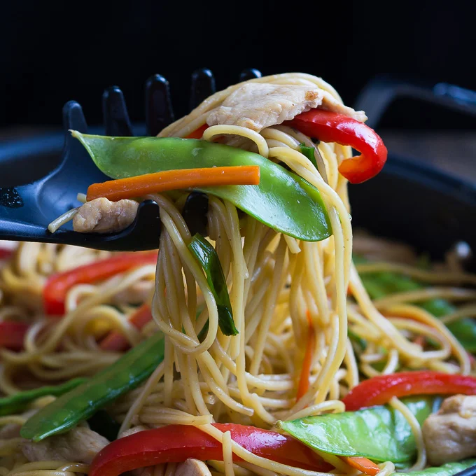 Chicken Lo Mein