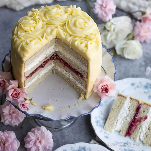 La mejor receta de pastel de cumpleaños sin gluten y bajo en carbohidratos (sin azúcar)