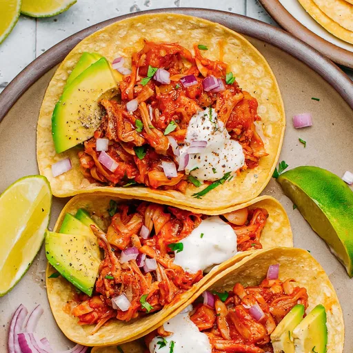 Vegan Pulled Jackfruit Tacos