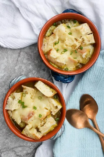 Vegetarian French Onion Soup