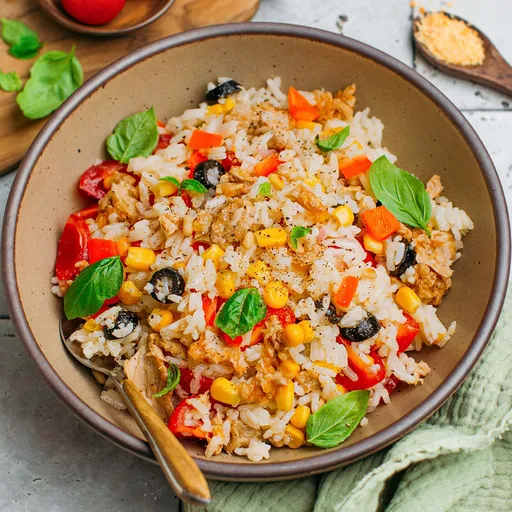 Ensalada de arroz vegana
