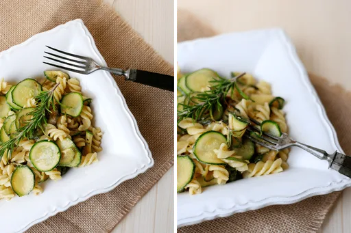 Pasta con calabacín y queso de cabra