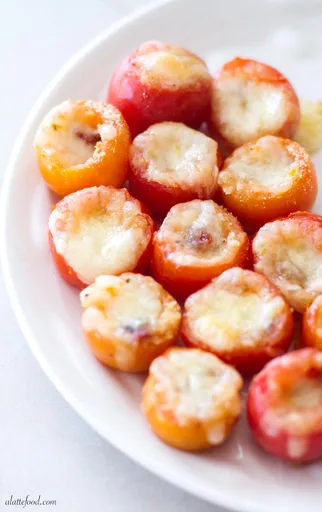 Tomates cherry rellenos de bacon y queso Pepper Jack