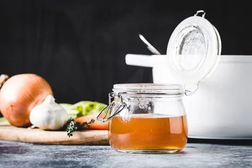 Caldo de pavo en olla a presión