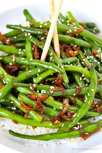 Asian Garlic Green Beans (Easy!)