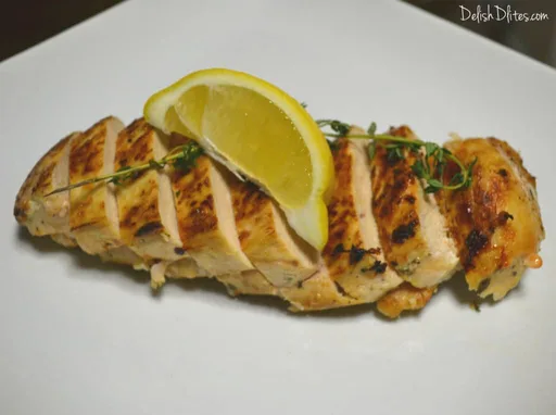 Pechugas de Pollo Asadas al Horno con Ajo, Limón y Tomillo