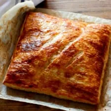 Receta Favorita de Aperitivo de Hojaldre con Jamón y Queso