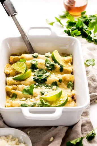 Enchiladas de pollo con miel y lima