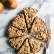 Fresh Apple Cake with Crumble Topping
