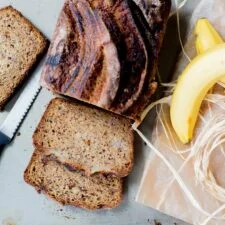 Queque de plátano saludable