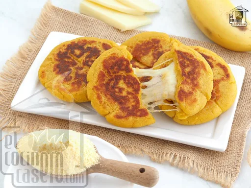 Arepas de plátano maduro