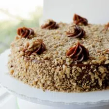 Torta manjar nuez